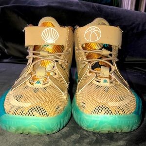 Nike space jam kyries shoes toddler